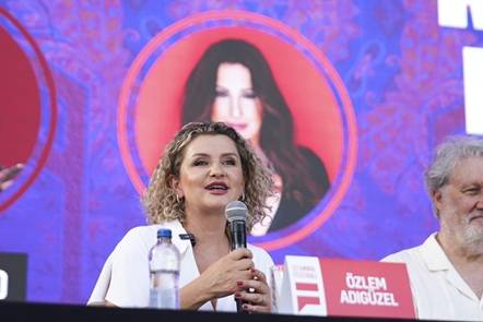 Jennifer Lopez'in konser vereceği sahne görüntülendi! Türkiye'de kurulan en büyük sahne