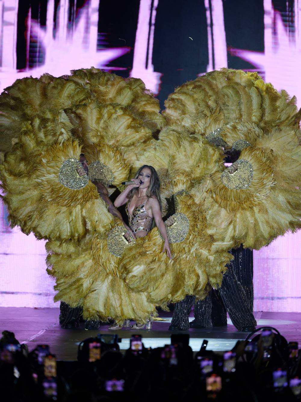 Jennifer Lopez'in konser vereceği sahne görüntülendi! Türkiye'de kurulan en büyük sahne