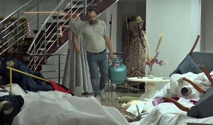 Kahraman itfaiyeci öfkeli kocayı tek hamlesiyle durdurdu! Mutfak tüpünü bomba gibi patlatacaktı: Polisler bile şaşkına döndü