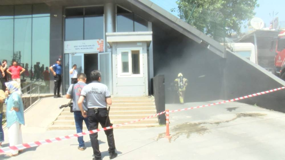 Yangın alarmı çaldı! İstanbul’da kamu bunasında yangın