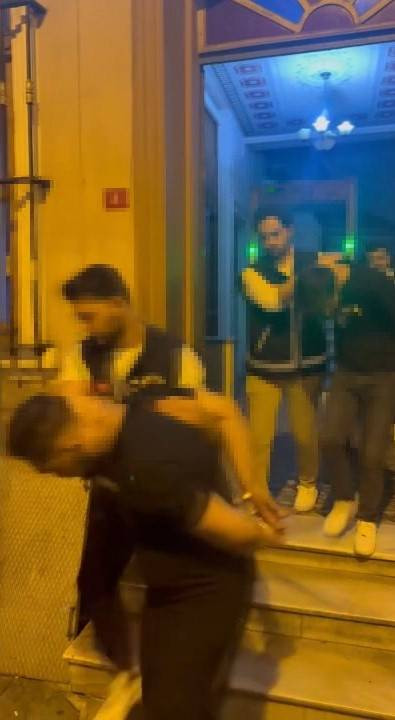 İş yerine kurşun yağdırdılar! Hamamda yakalandılar