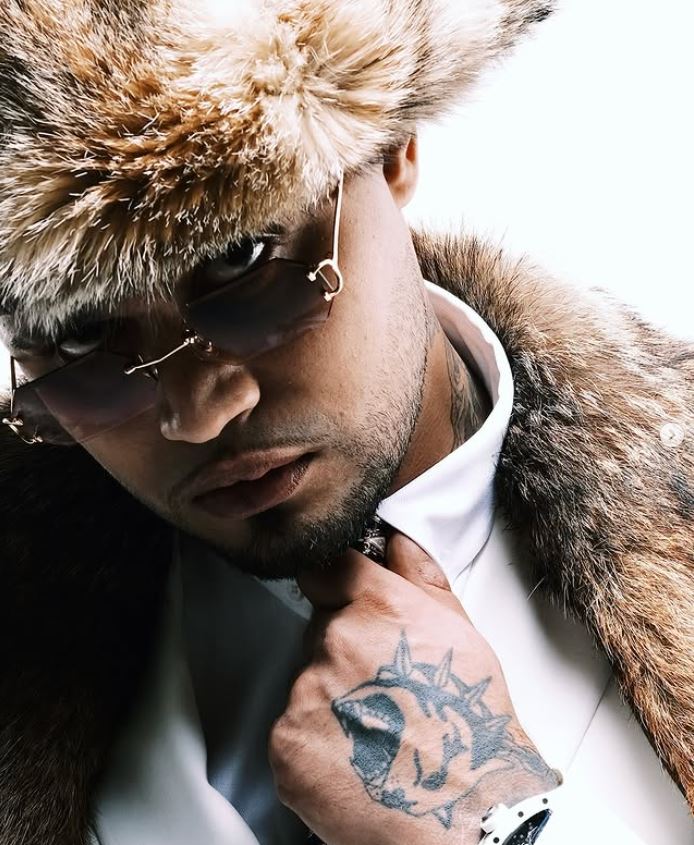 rap-dunyasinin-yildizi-lvbel-c5ten-surpriz-ask-itirafi-50-milyonluk-arabasiyla-gundemde-yenicag-2.jpg