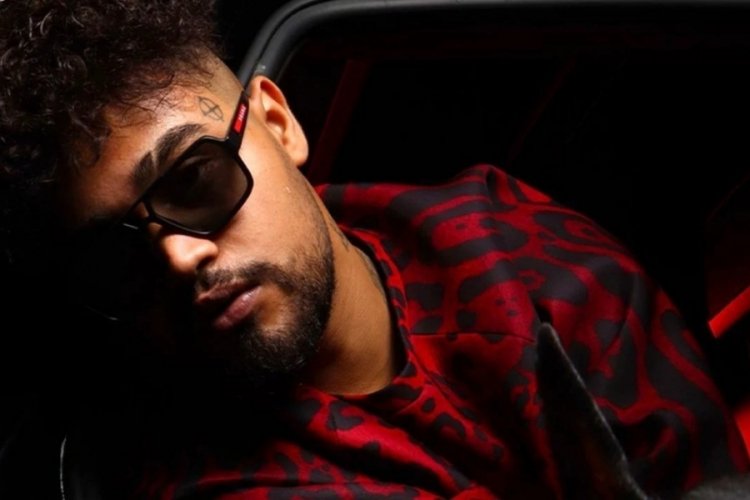 rap-dunyasinin-yildizi-lvbel-c5ten-surpriz-ask-itirafi-50-milyonluk-arabasiyla-gundemde-yenicag-26.jpg