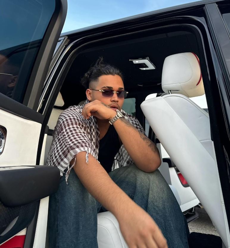 rap-dunyasinin-yildizi-lvbel-c5ten-surpriz-ask-itirafi-50-milyonluk-arabasiyla-gundemde-yenicag-7.jpg