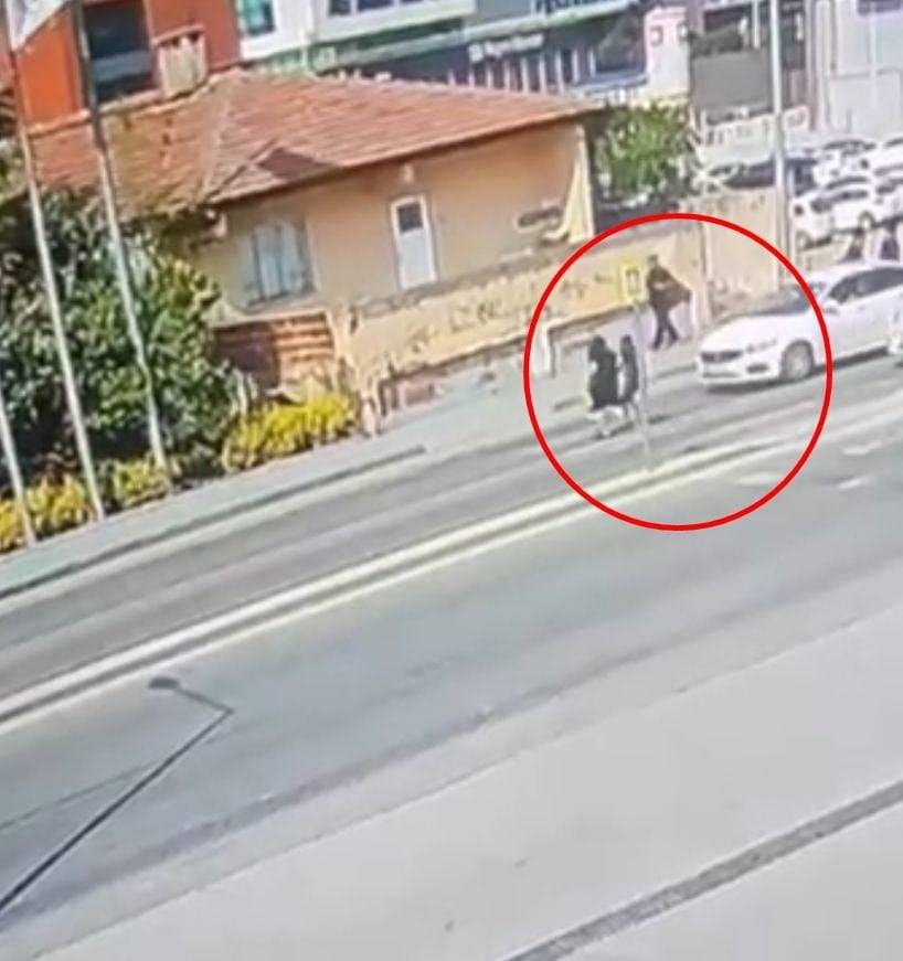 Anne ile oğlu kazada yaraladı! Çocuğun feryadı yürekleri dağladı