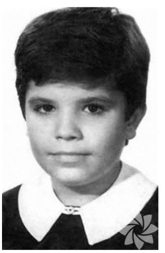 bu-cocuk-kim-unlu-sarkiciyi-taniyabilecek-misiniz-yenicag-34.jpg