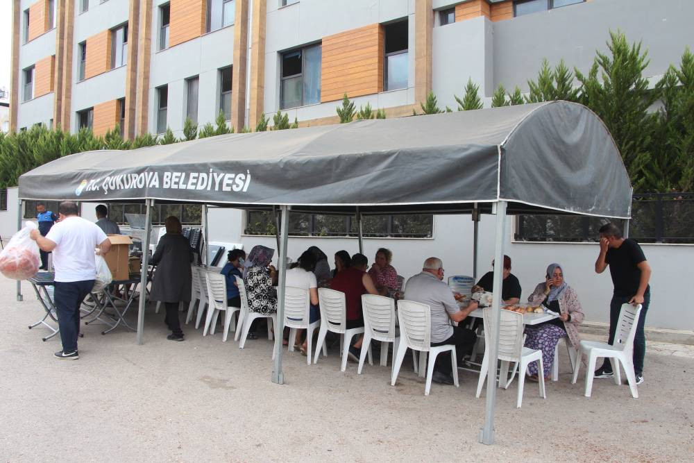 Bunu da yaşadık! Apartmanda merdivenler çöktü: 10 kişi mahsur kaldı