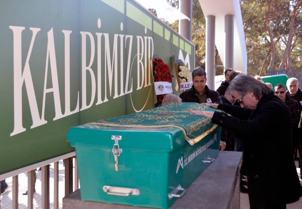 Ödüllü keman sanatçısı Laçin'in ölümüne ilişkin 'yeniden keşif' kararı