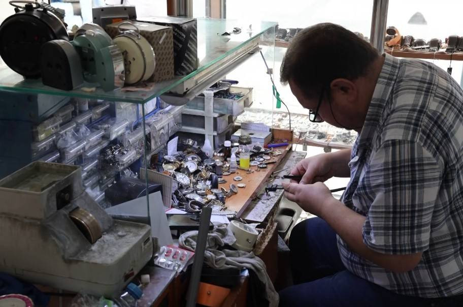 Saat ustaları isyanda! Destek bekliyorlar