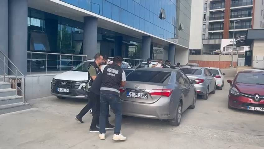 Ortalığı kan gölüne çevireceklerdi! Katliamı polis son anda önledi