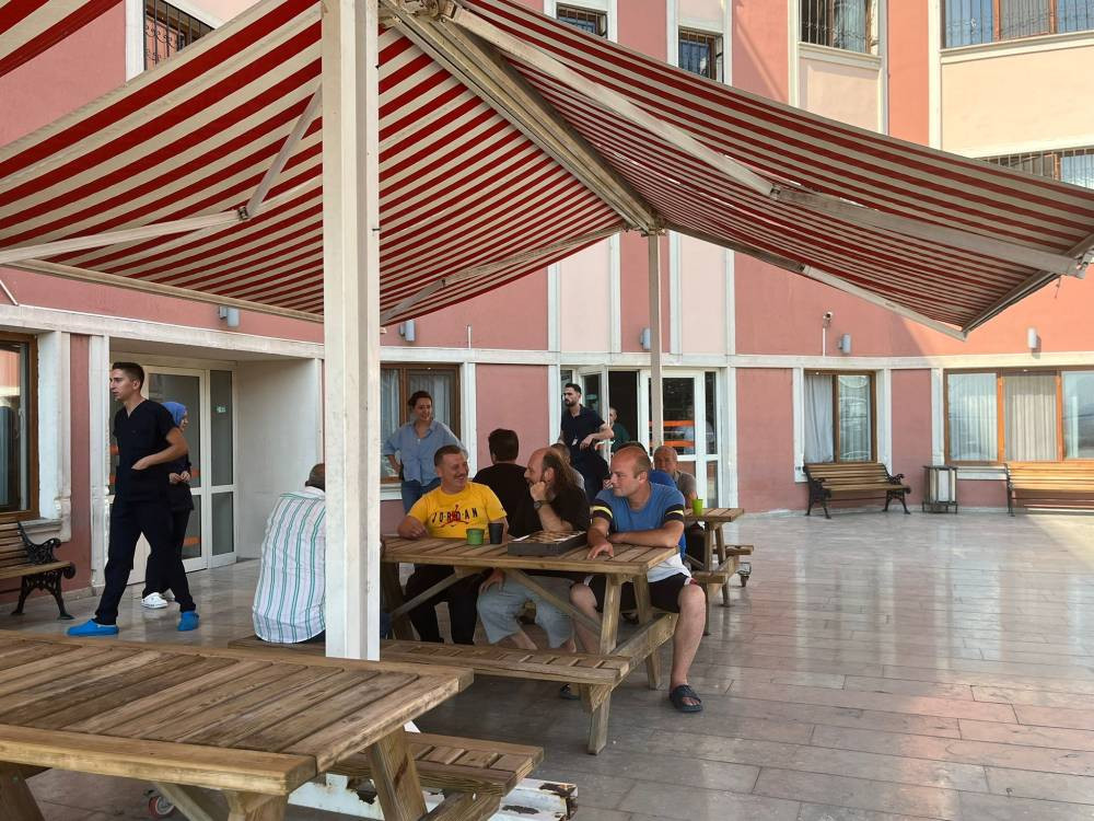 Ankara’da 'su' savaşı: Engelli bireyler ve bakıcılar eğlenceye doydu!