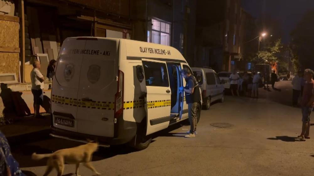 Ataşehir’de kötü koku alarmı! Evde cansız beden bulundu