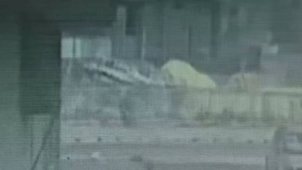 Bağcılar’da pikap dehşeti! İşçilerin kaldığı konteynere çarptı