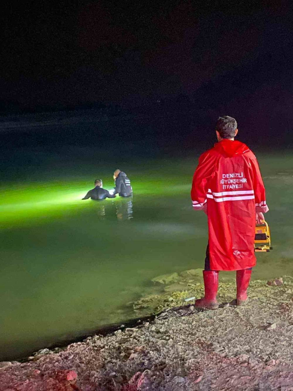 Gölette piknik kabusa dönüştü! Eşinin feryadı yürekleri dağladı