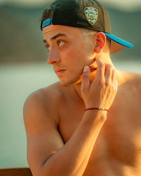 Uzak Şehir’in Kaya’sı Atakan Kaya tatilde şov yaptı! Hayranları çıldırdı