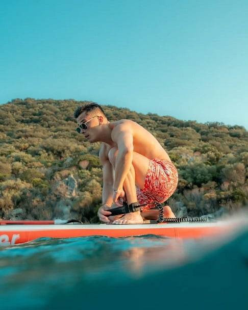 Uzak Şehir’in Kaya’sı Atakan Kaya tatilde şov yaptı! Hayranları çıldırdı