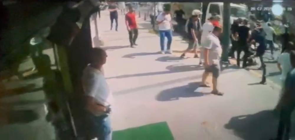 İstanbul'da nakliyeciye sokak ortasında meydan dayağı!