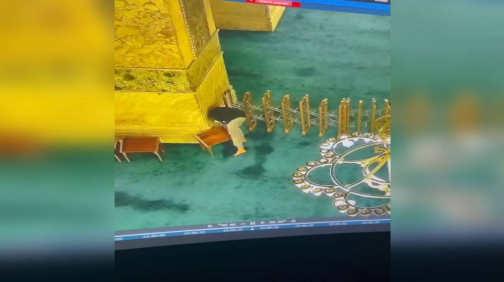 Ayasofya’ya kundaklama girişimi! Cemaat felaketi önledi