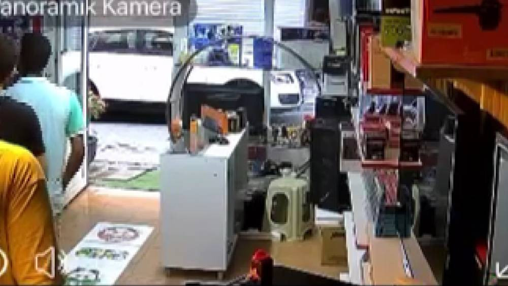 İstanbul’da film gibi hırsızlık! İki ayrı vaka aynı anda