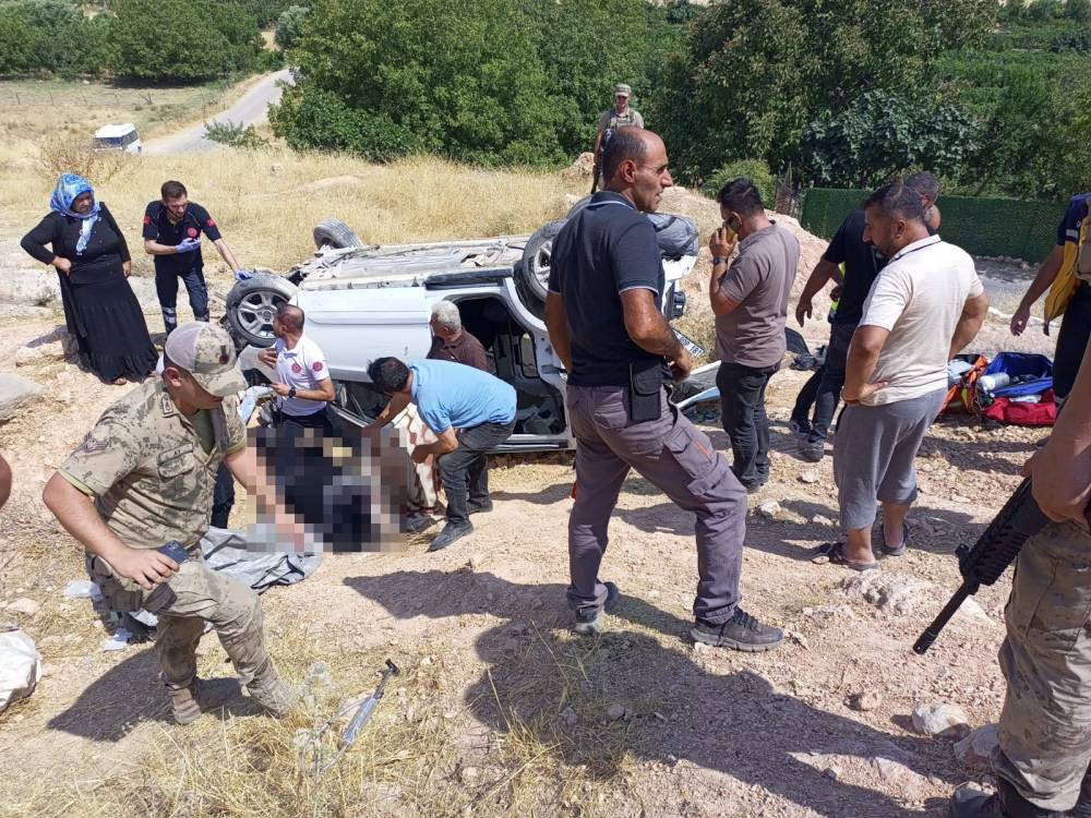 Eruh’ta feci kaza! Can pazarı yaşandı: Çok sayıda yaralı var