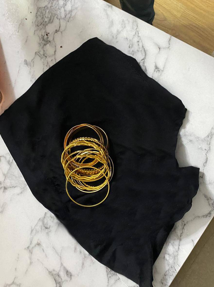 Kuyumcudan 18 adet bilezik çaldı! Ormanda yakalandı! İfadesi şok etti