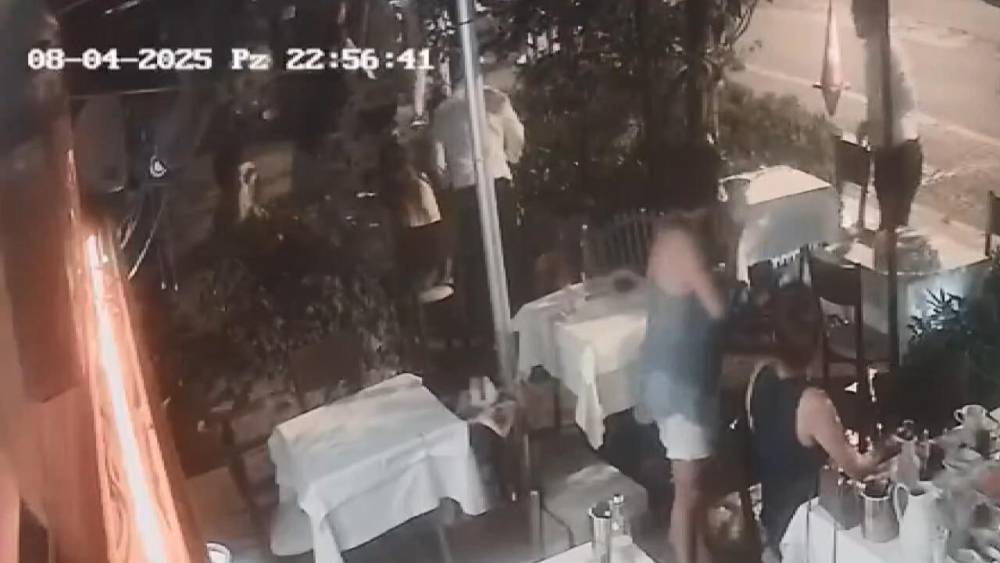 Eğlence mekanında dehşet! Kedi yüzünden silahlar konuştu
