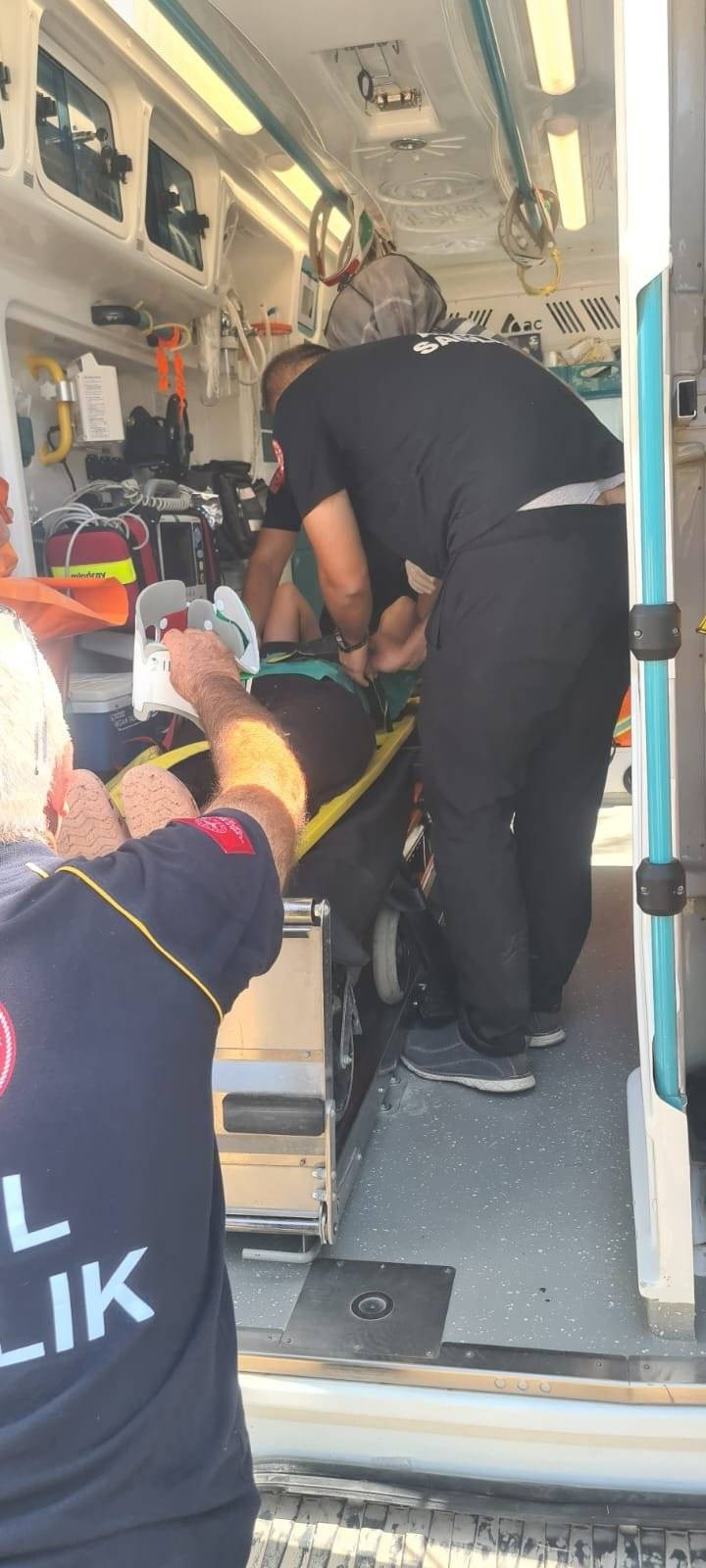 Eruh’ta hayvan otlatırken Kaza! Kayalıklardan metrelerce düştü