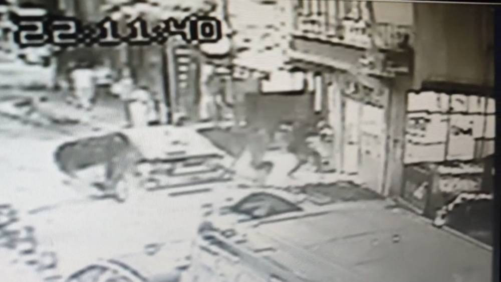 İstanbul’da kıraathaneye uzun namlulu silahla saldırı!