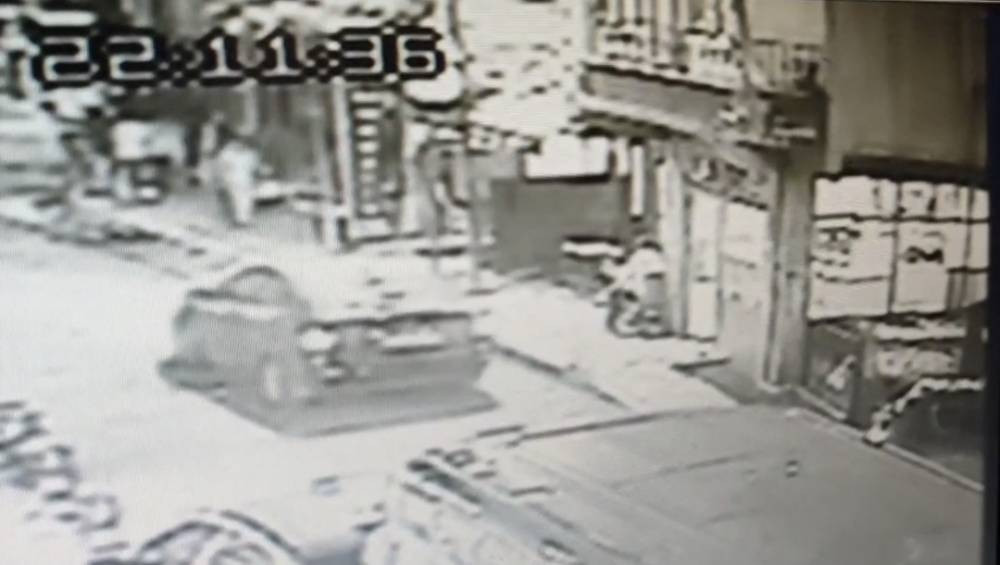 İstanbul’da kıraathaneye uzun namlulu silahla saldırı!