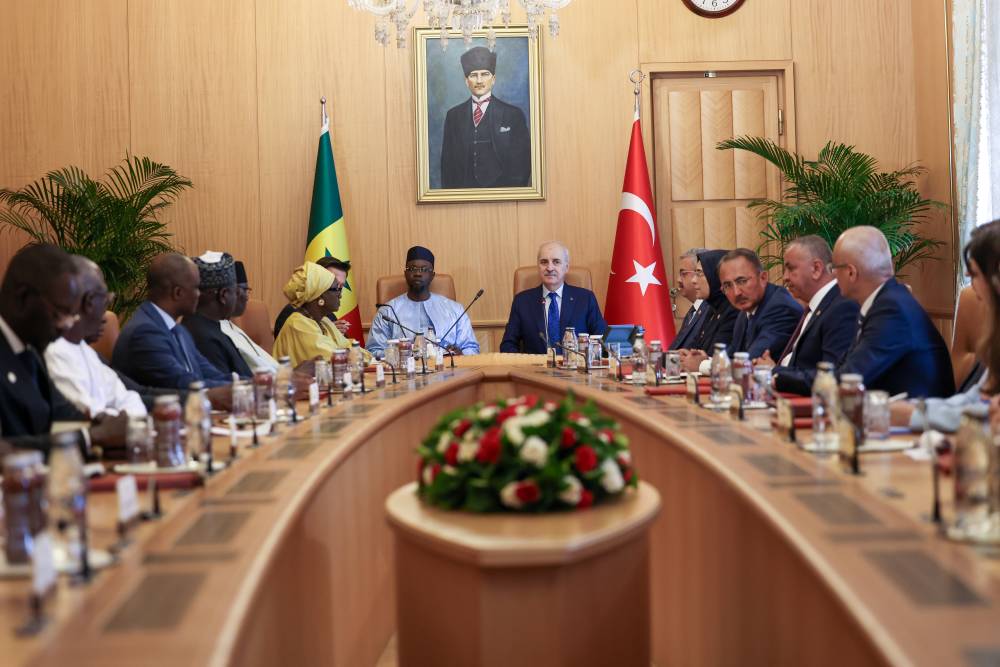 Kurtulmuş Senegal Başbakanı Sonko ile bir araya geldi