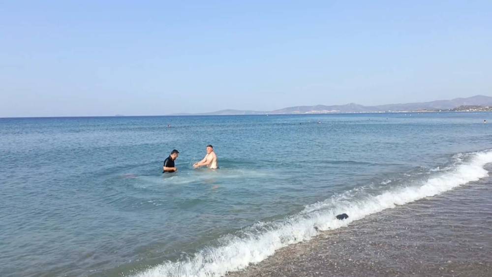Damat denize atıldı! Kötülükler geride kaldı