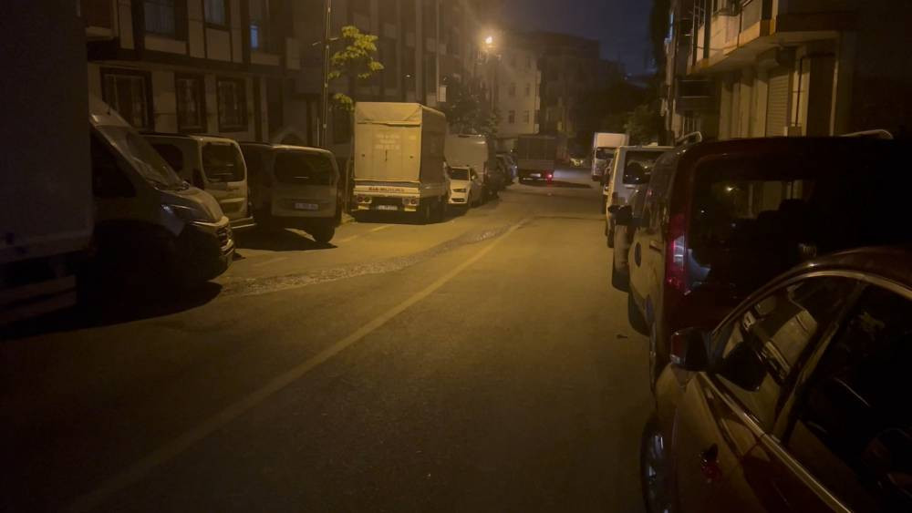 İstanbul'da evde kanlı kavga! Gecenin sessizliği silah sesiyle bozuldu: Yaralılar var