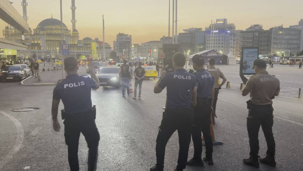 Polis bölgeyi ablukaya aldı! Araçlar didik didik arandı