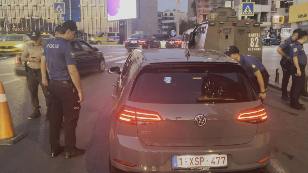 Polis bölgeyi ablukaya aldı! Araçlar didik didik arandı