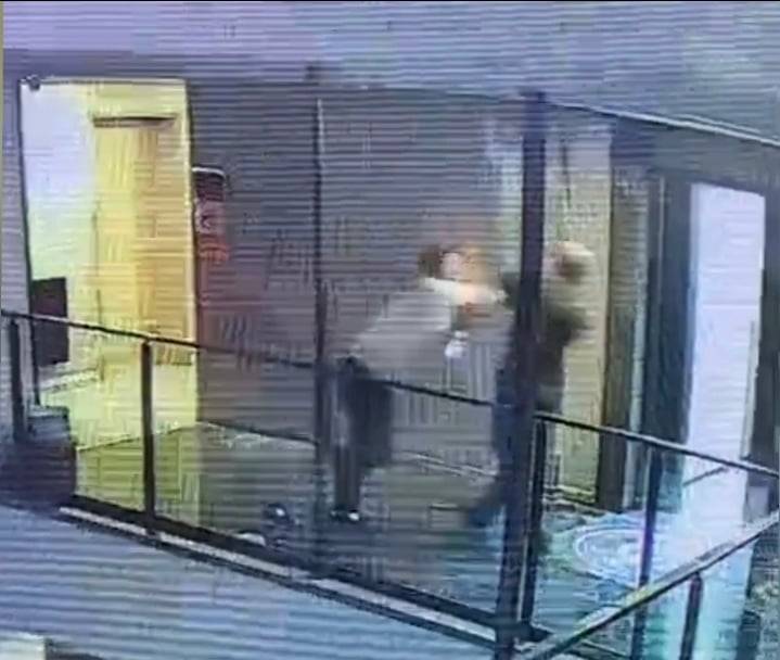 Rezidansta şok saldırı! Havuz eğlencesi kanlı bitti