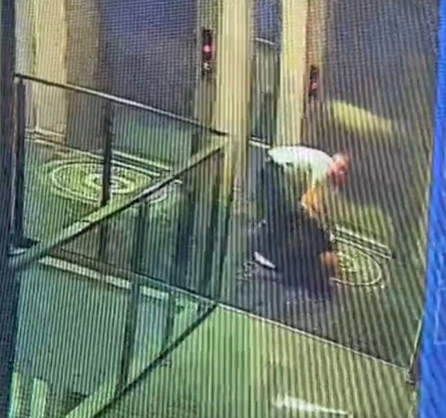 Rezidansta şok saldırı! Havuz eğlencesi kanlı bitti