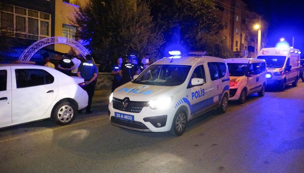 Erzurum'da gece yarısı dehşet: Bıçaklı kavgada ortalık kan gölüne döndü!