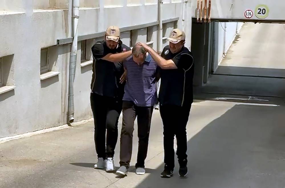 FETÖ’nün firari isimleri Adana'da yakalandılar
