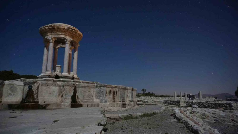 Gladyatörler şehri Kibyra’da görsel şölen: Perseid meteor yağmuru büyüledi!