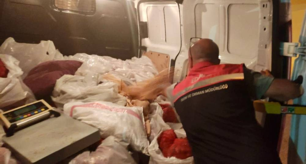 Jandarmadan şok operasyon! Aracın kapısını açınca şok oldular