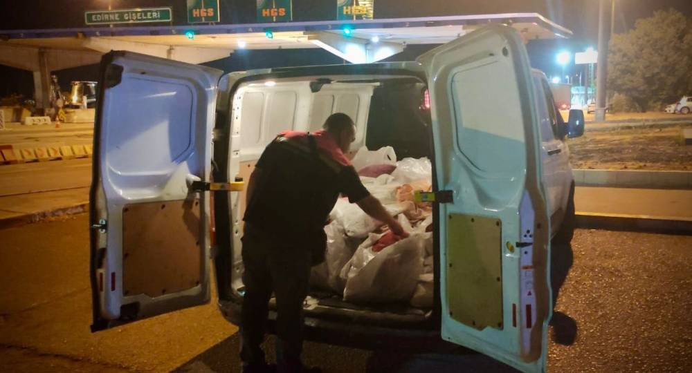 Jandarmadan şok operasyon! Aracın kapısını açınca şok oldular