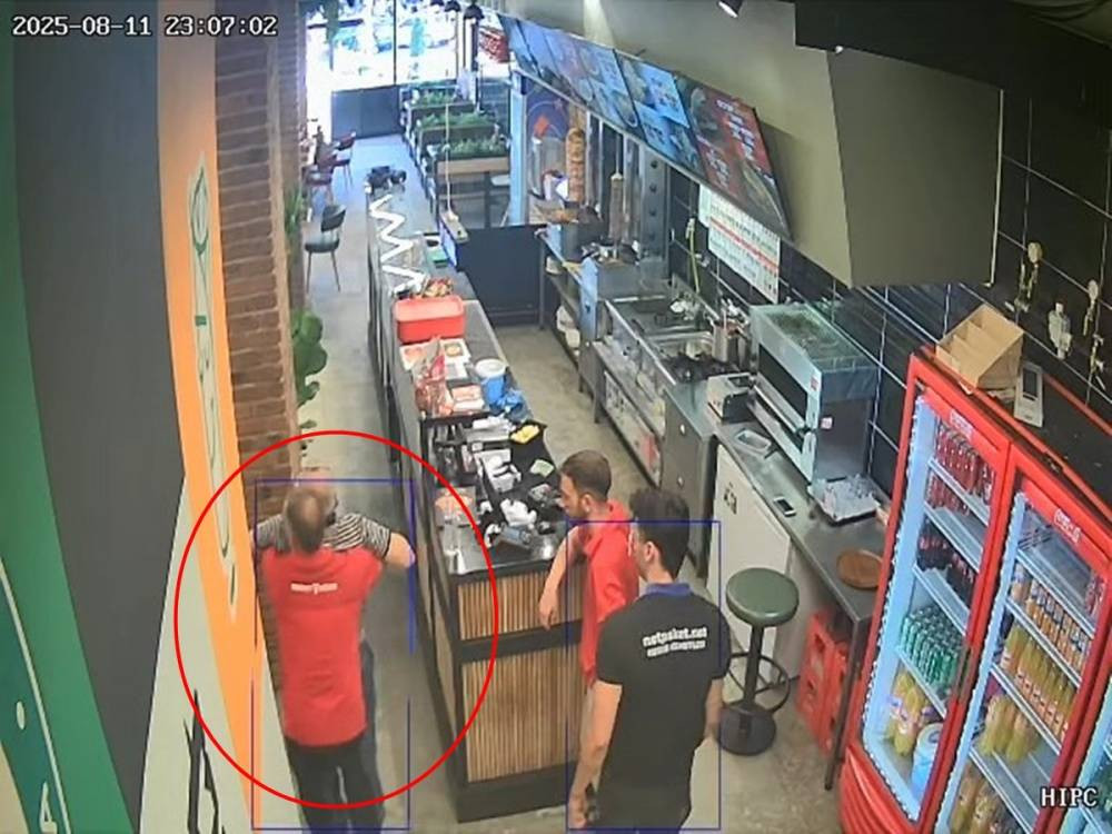 Kahraman dönerci! Heimlich’le müşterinin hayatını kurtardı