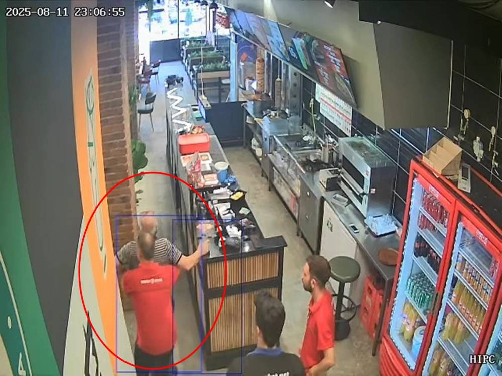 Kahraman dönerci! Heimlich’le müşterinin hayatını kurtardı