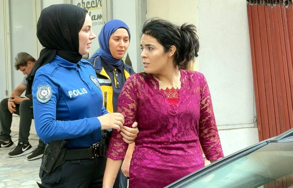 Avcılar'da polis ve itfaiye alarma geçti! İntihar sandılar gerçek farklı çıktı