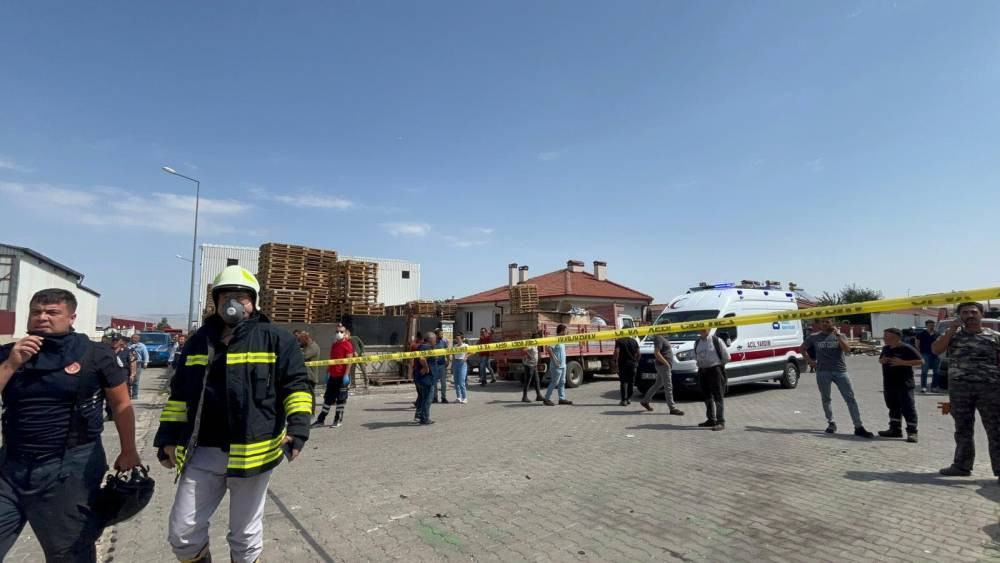 Eskişehir’de alevler durdurulamadı! Fabrikalar kül oldu