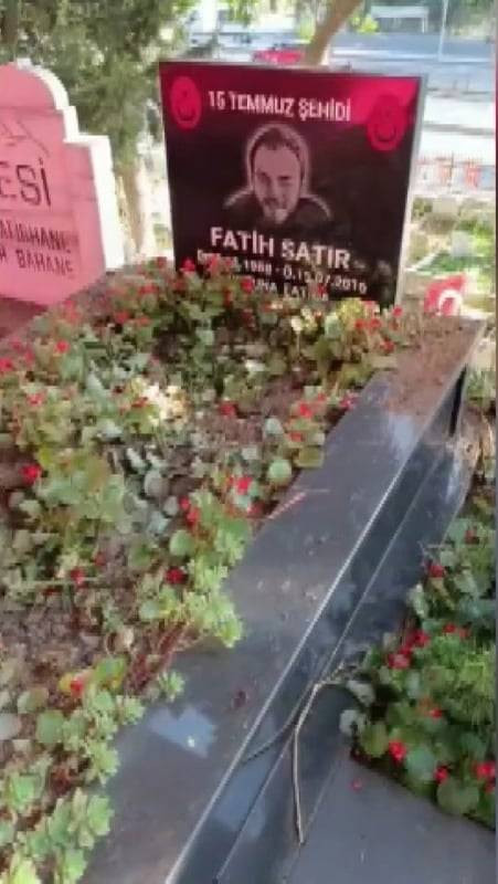 Şehit mezarına bunu da yaptılar! Senin hiç vicdanın yok mu?