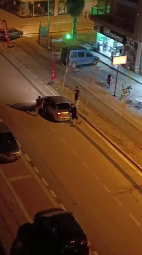 Trafik magandası, sürücüyü tekme tokat dövdü!