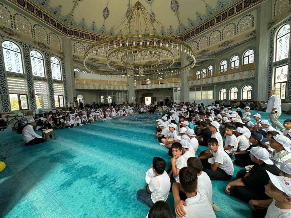 Yaz Kur’an kursları ödüllerle sona erdi