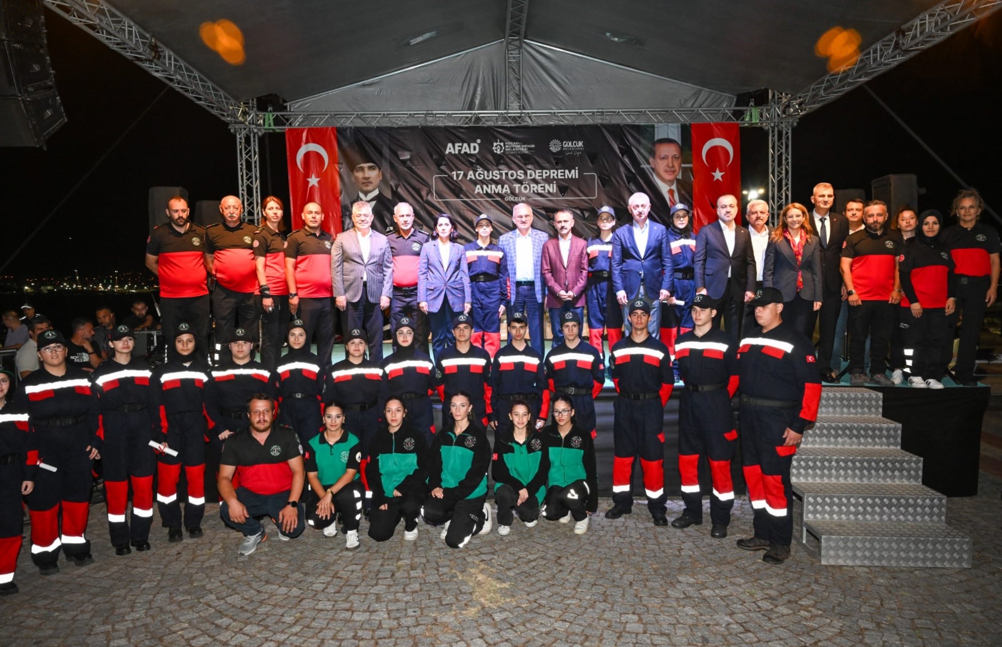 aa-20250816-38849243-38849232-marmara-depreminde-hayatini-kaybedenler-kocaelide-anildi.jpg