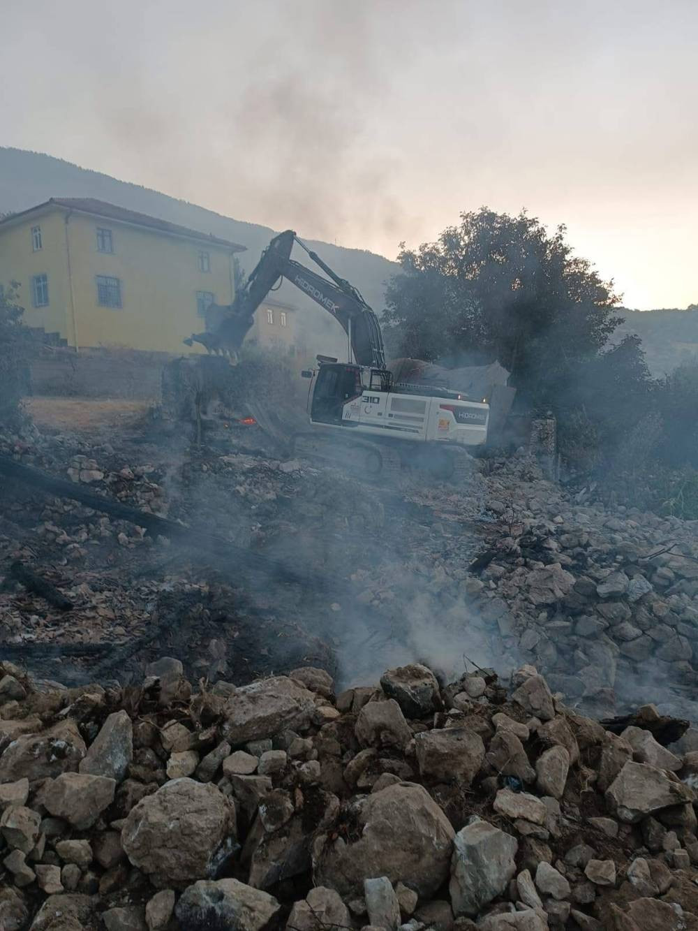 Çankırı’da gece yarısı facia! 6 ev kül oldu!